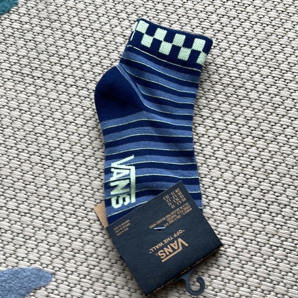 VANS “Off The Wall” Women’s socks  
NWT - Picture 10 of 16